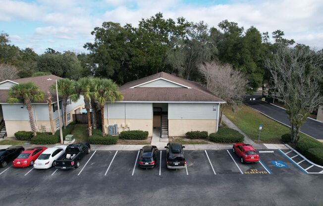 Upgraded Condo With Washer And Dryer