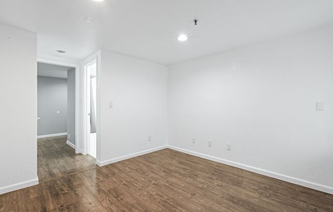 1 bed, 1 bath, $2,300, Unit 230- B