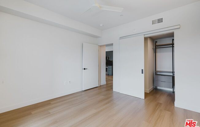 1 bed, 1 bath, 787 sqft, $4,195, Unit 728