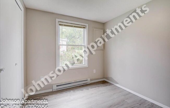 2 beds, 1 bath, 900 sqft, $1,095, Unit 1863 Johnson Rd