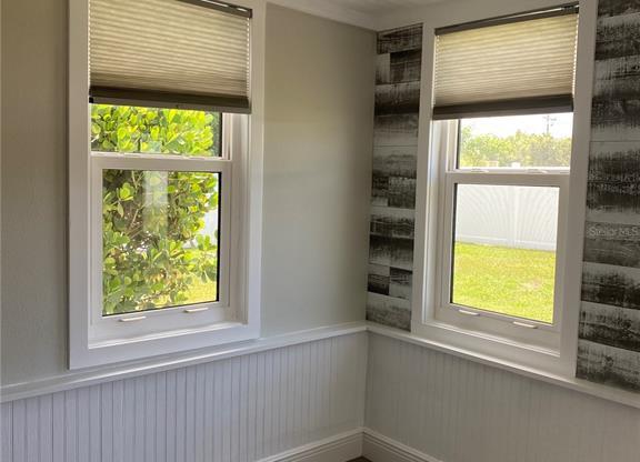 232 GLN OAK RD