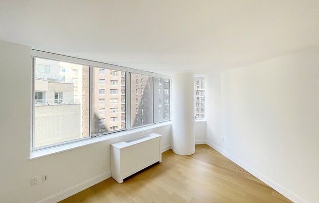 1 bed, 1 bath, 594 sqft, $4,963, Unit 1212