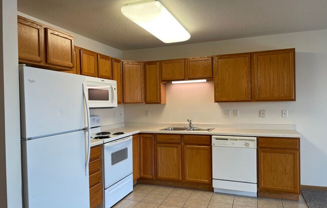 1 bed, 1 bath, 650 sqft, $825, Unit 305