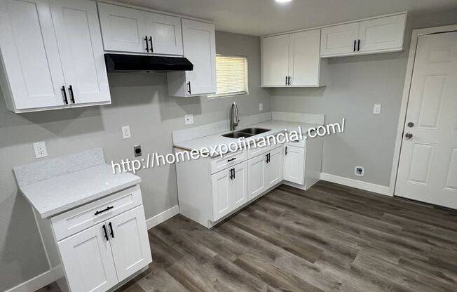 3 beds, 1 bath, $2,795