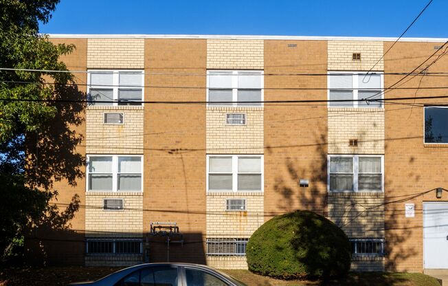 West Walnut Lane Apartments