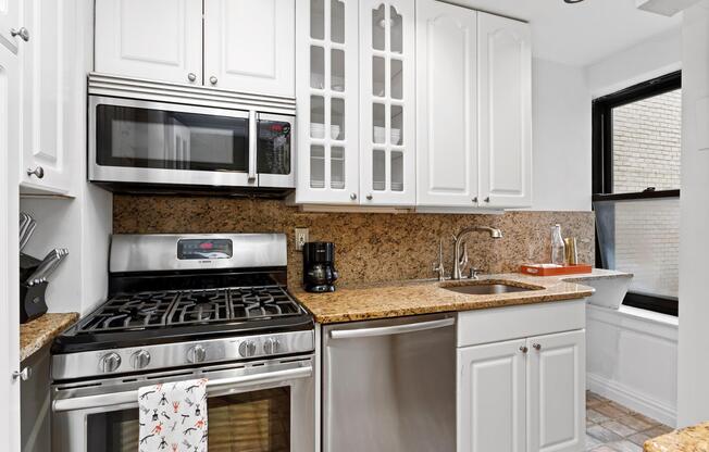 227 E 57 ST