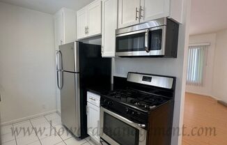 2 beds, 1 bath, 800 sqft, $2,795, Unit 14