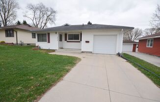 3br ranch style home near Sunset Terrace Elementary!
