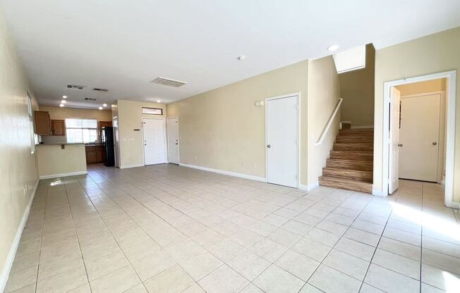 Bright & Cozy 3-Bedroom Retreat in a Great Neighborhood