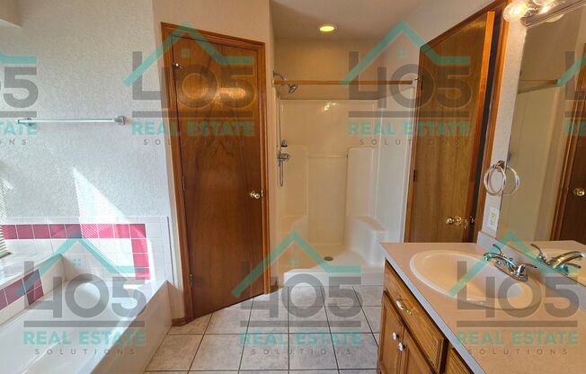 3 beds, 2 baths, $1,600