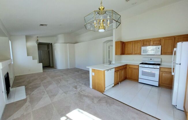 Single Story, 3 bedroom in Peccole Ranch!