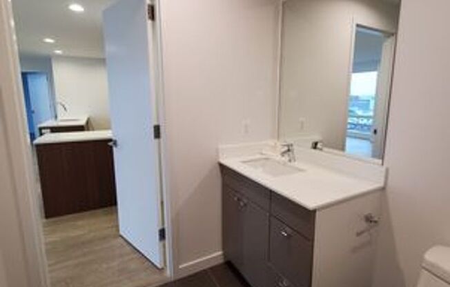 2 beds, 2 baths, 1,000 sqft, $2,625, Unit 609