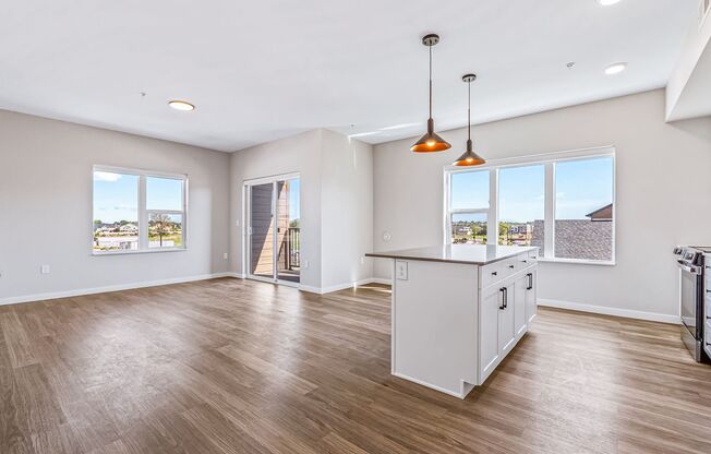2 beds, 2 baths, 1,132 sqft, $2,000, Unit 3-300