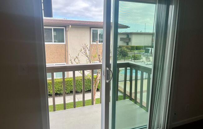 2 beds, 2 baths, 950 sqft, $2,800, Unit 521