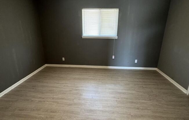 1 bed, 1 bath, $550