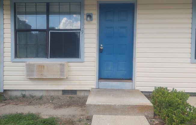 1 bed, 1 bath, 575 sqft, $1,050, Unit Unit #39
