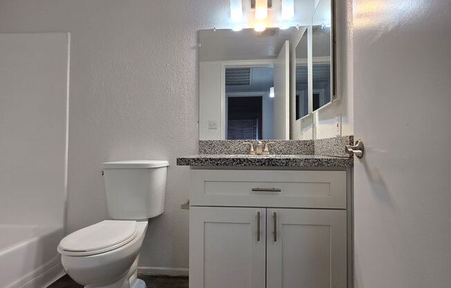 2 beds, 2 baths, 822 sqft, $1,099, Unit 101