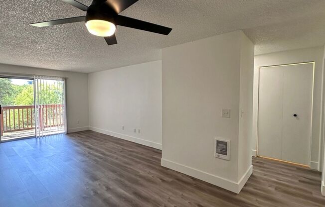 2 beds, 1 bath, 803 sqft, $1,550, Unit 92