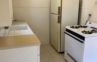 1 bed, 1 bath, $550