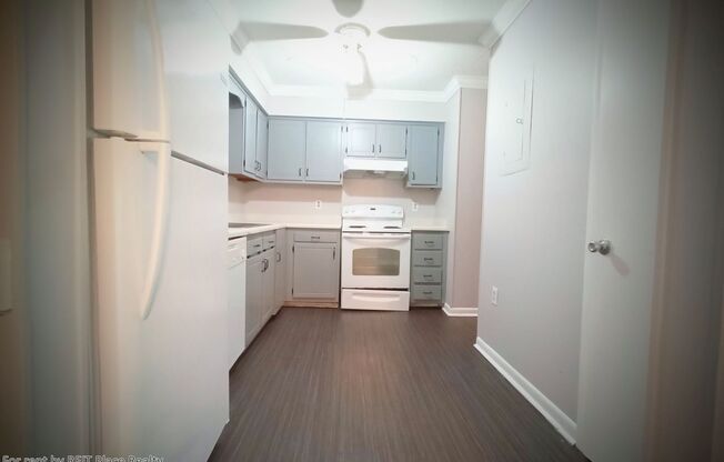 3 beds, 2 baths, $1,549