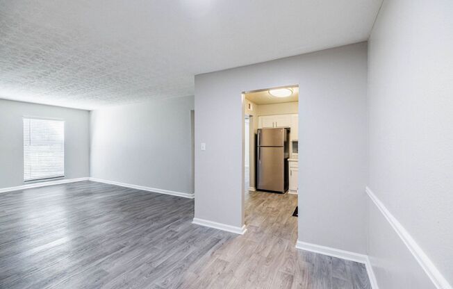 2 beds, 1 bath, 805 sqft, $1,100, Unit S251