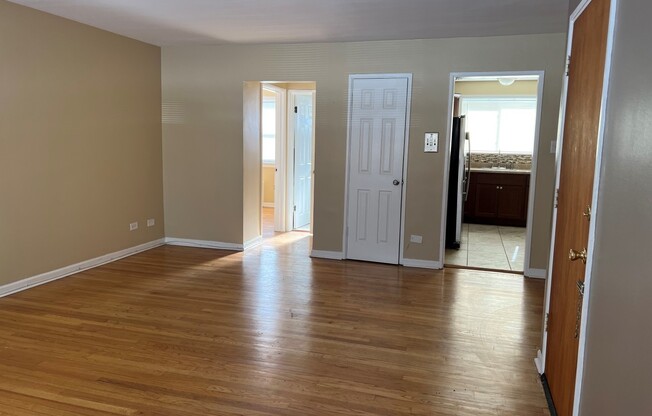 2605 W FITCH AVE