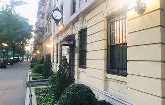 35 CENTRAL PARK N