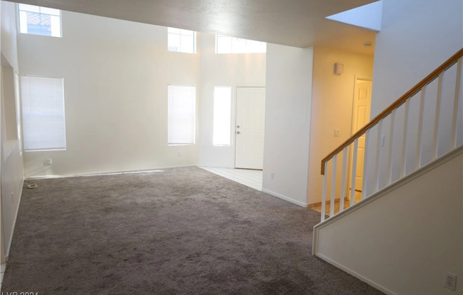 8940 LIBERTYVALE DR
