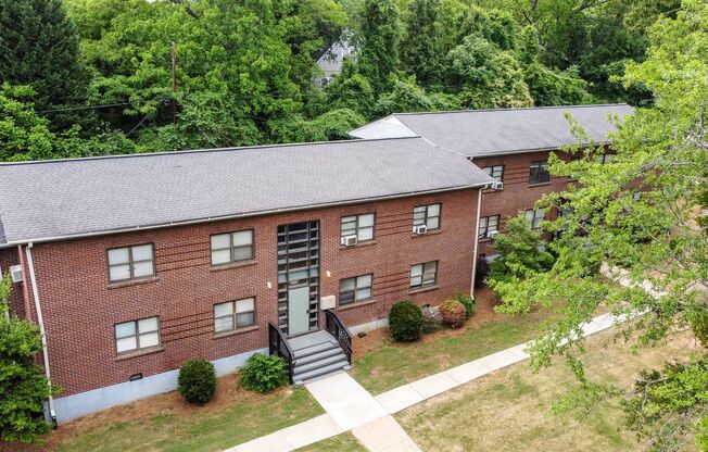 2 beds, 1 bath, 800 sqft, $850, Unit 116 C