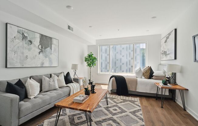Studio, 1 bath, 500 sqft, $1,315, Unit 304