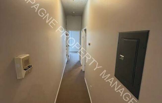 1646/1648 Summit Street