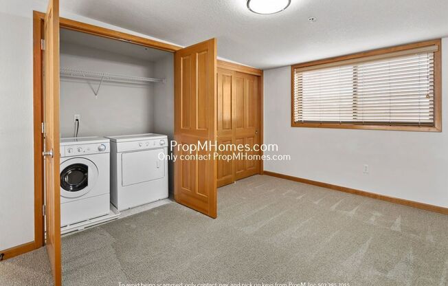 2 beds, 2 baths, $1,999, Unit 287 NE 3rd Street - 309