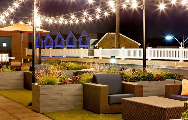 Outdoor Living at 10 West Apartments