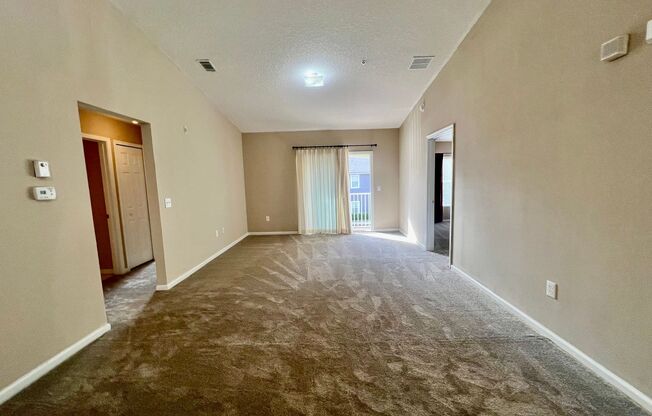 3 beds, 2 baths, $1,500, Unit # 709