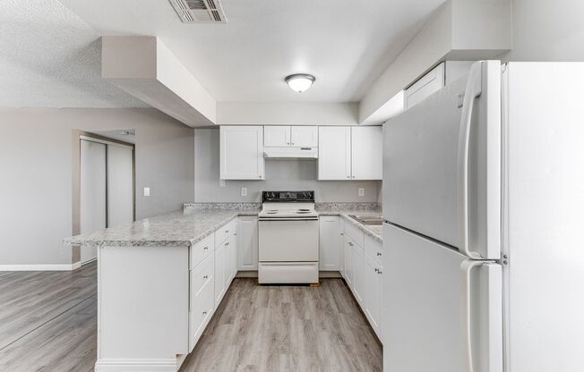 HOUSING CHOICE VOUCHER APPROVED! **MOVE IN SPECIAL! $500 OFF FIRST MONTH'S RENT!**