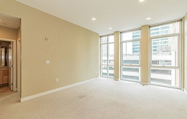 Live in the Heart of Downtown Fort Worth!
