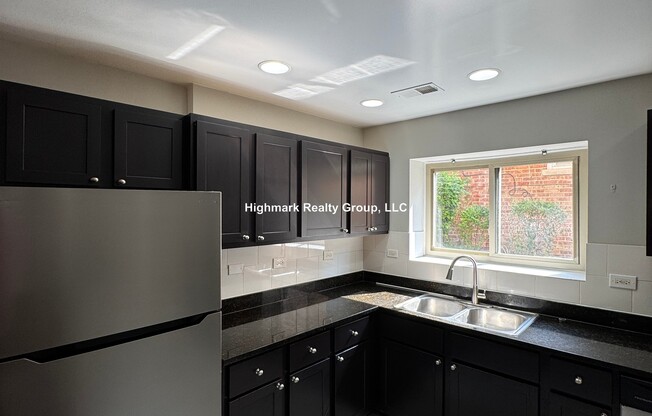 2530 W FITCH AVE