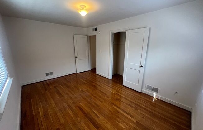 2 beds, 1 bath, $1,550