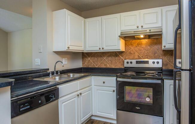 2 beds, 2 baths, 950 sqft, $1,299