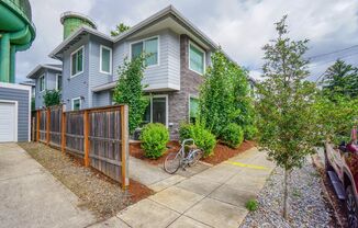 Welcome to Peregrine Place: Modern Comfort in the Heart of St. Johns