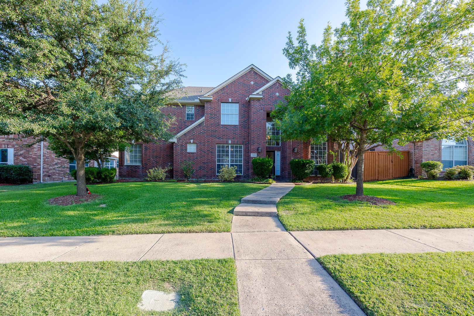 Convenient Plano LOCATION with AWARD WINNING Frisco Schools!