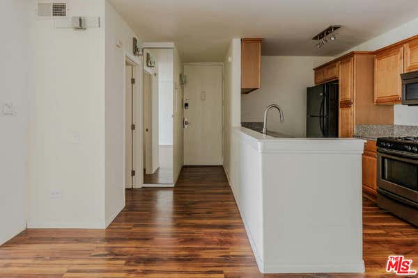 1 bed, 1 bath, 800 sqft, $2,100, Unit 517