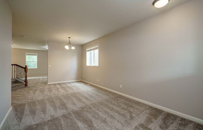 NO APPLICATION FEE 4 Bedroom 2.5 Bath New Carpet and Fresh Paint