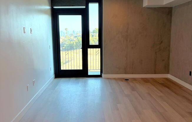 Studio, 1 bath, 440 sqft, $2,295, Unit 807