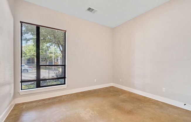 Stunning Modern Home in Desirable 78704 Neighborhood - Spacious 3 Bed, 3 Bath Oasis