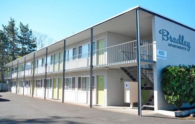 4555 SW ERICKSON AVE