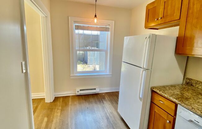 Studio, 1 bath, 462 sqft, $1,595, Unit H