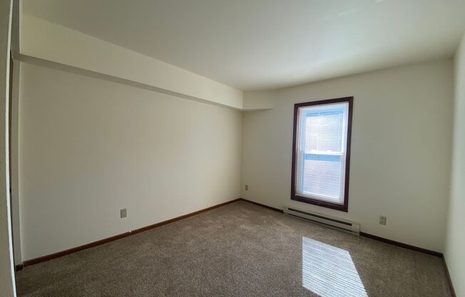 2 beds, 1 bath, $1,495