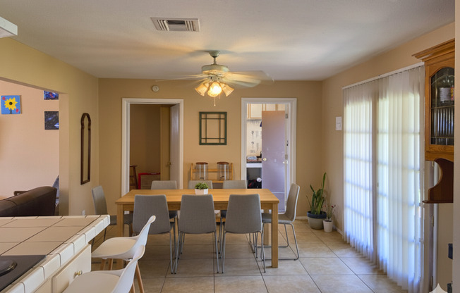 LARGE 4BR/2BA HOUSE FOR RENT