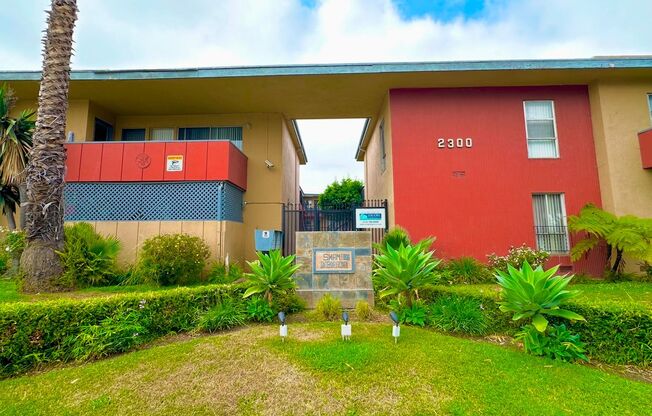 2 beds, 2 baths, 900 sqft, $2,295, Unit 12